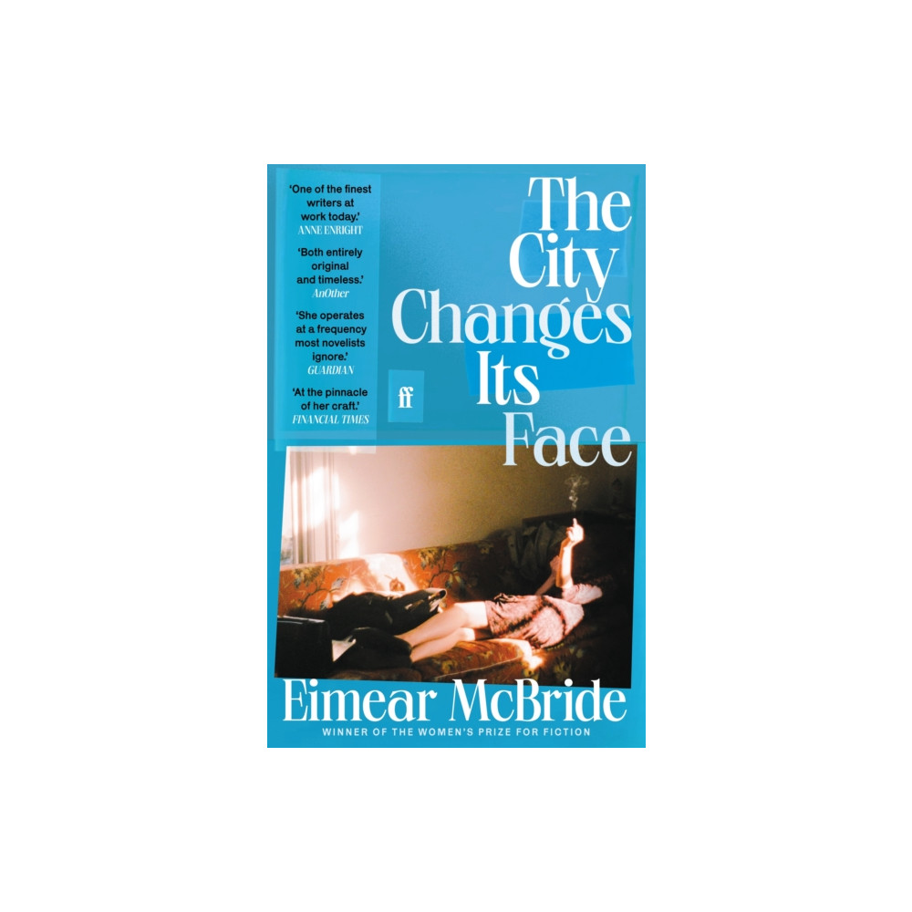 Produktbild för The City Changes Its Face (häftad, eng)