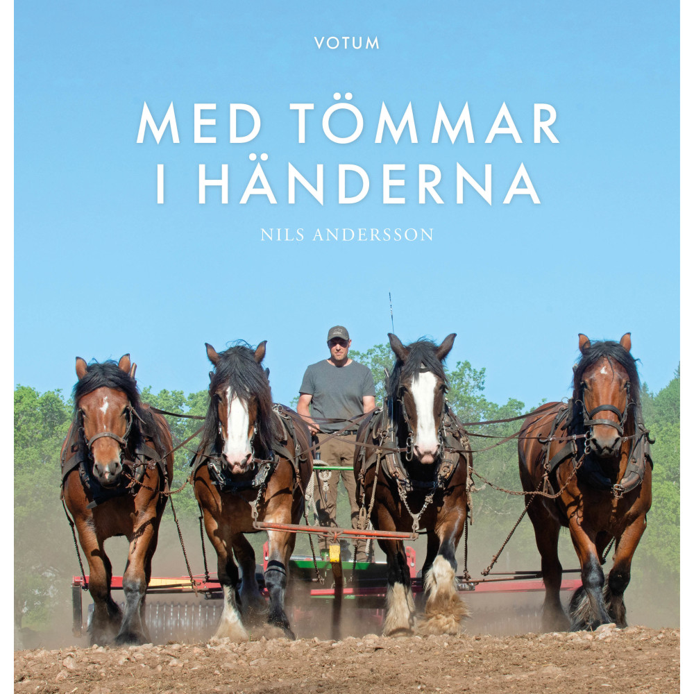 Produktbild för Med tömmar i händerna (inbunden)
