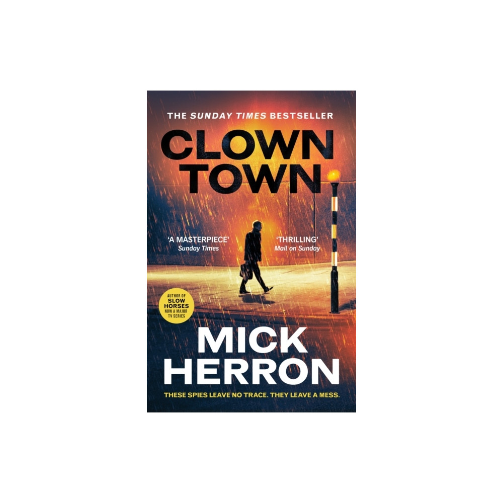 Produktbild för Clown Town (pocket, eng)