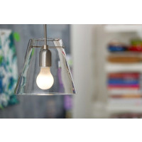 Produktbild för Philips - LED-glödlampa - form: A60 - E27 - 6 W - varmt vitt ljus - 2700 K