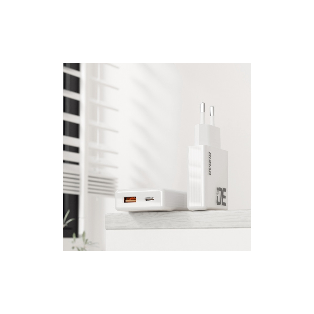 Produktbild för Dudao A30EU adapter 30W GaN 1xUSB-C 1xUSB-A (USB-C till USB-...
