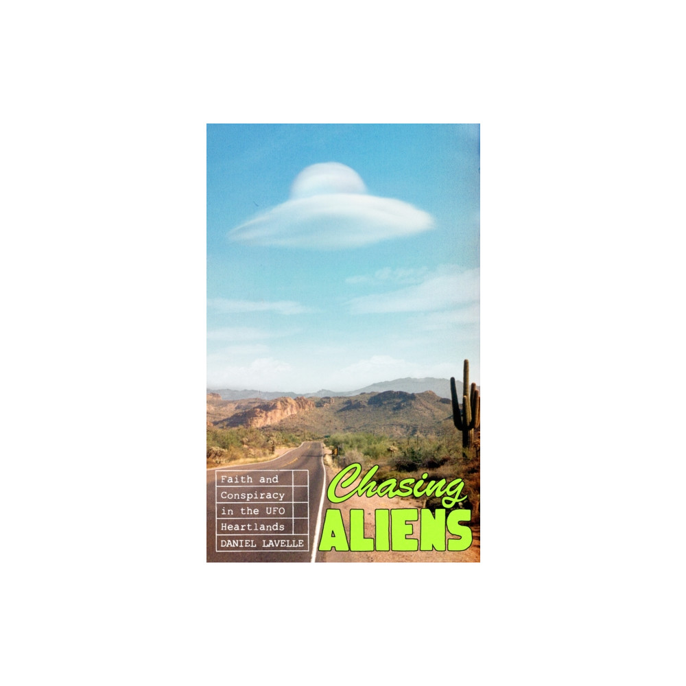 Produktbild för Chasing Aliens (inbunden, eng)