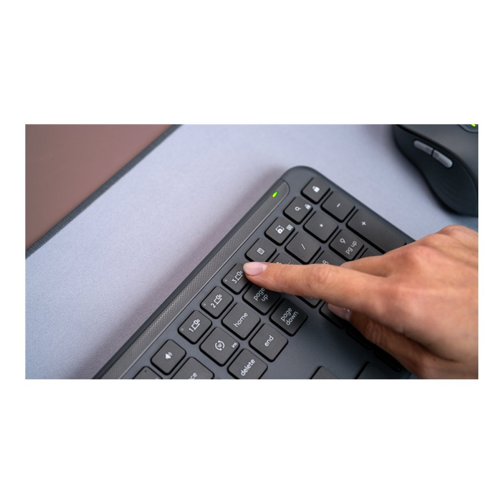 Produktbild för Logitech Signature Slim Combo MK950 for Business - sats med tangentbord och mus - QWERTY - USA, internationellt - grafit Inmatningsenhet