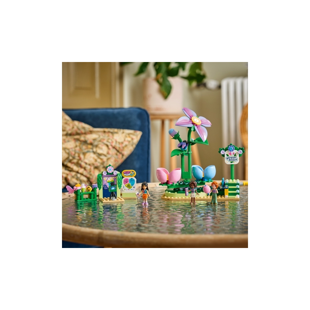 Produktbild för LEGO Friends 42702 Snurrande tekoppskarusell med blom- och ä...