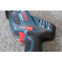 Produktbild för Bosch GSA 10,8 V-LI Professional tigersåg - sladdlös - inget batteri