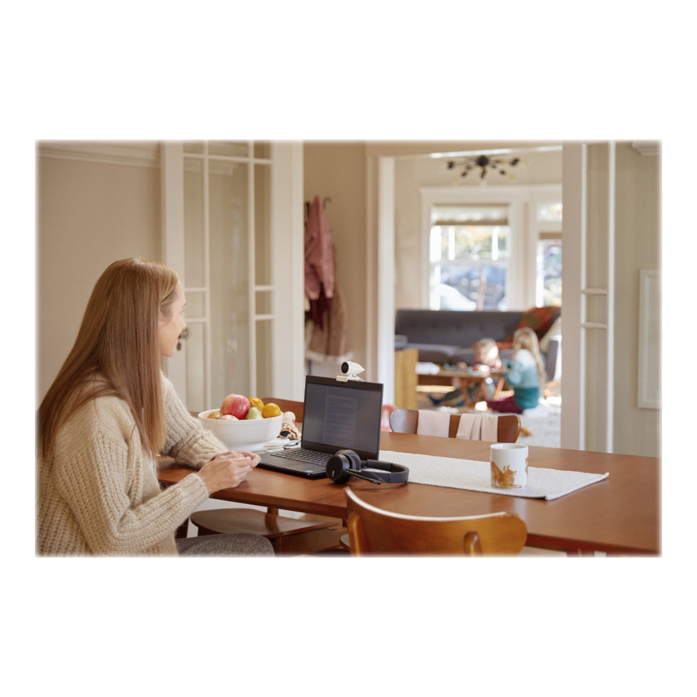 Produktbild för Poly Studio P5 - webbkamera - med Poly Voyager 4220 UC Headset