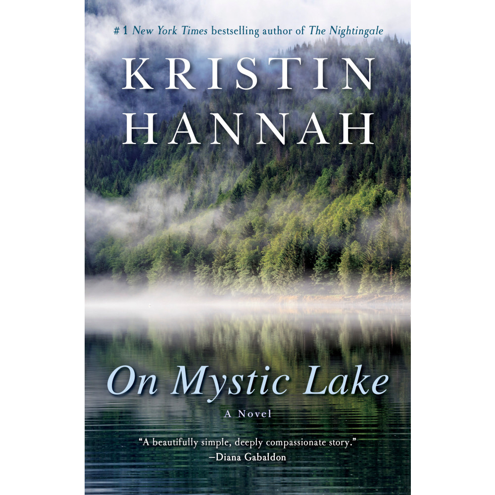 Produktbild för On Mystic Lake: A Novel (häftad, eng)