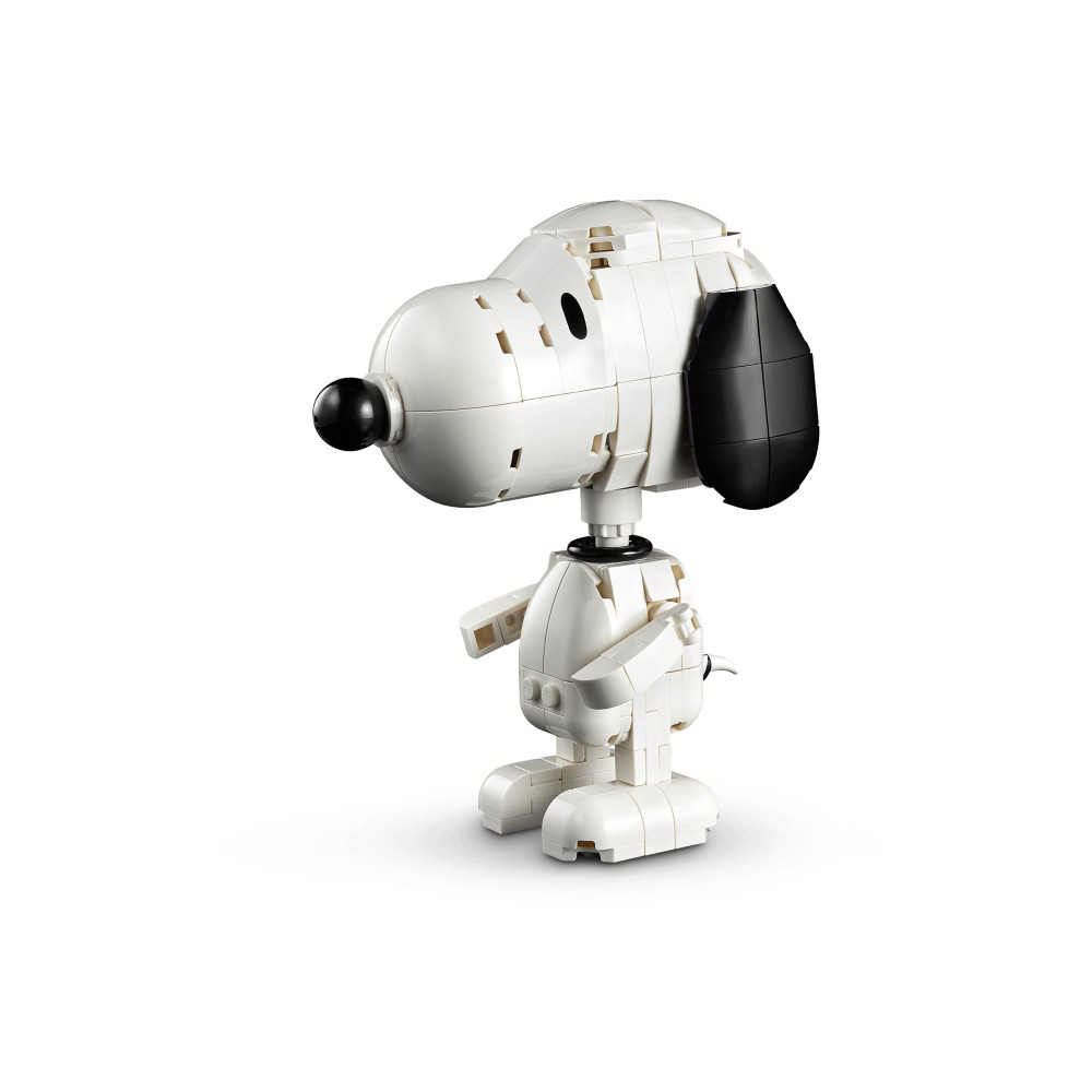 Produktbild för LEGO Ideas 21368 - Jordnötter: Snoppys hundkoja - byggsats