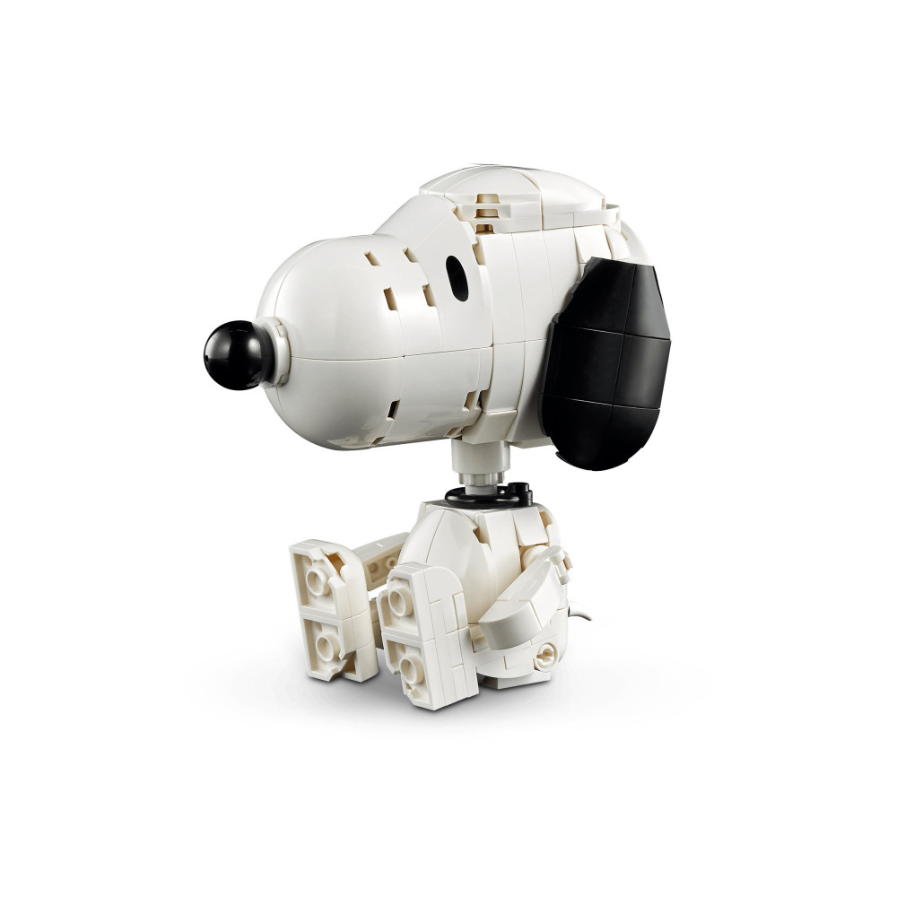 Produktbild för LEGO Ideas 21368 - Jordnötter: Snoppys hundkoja - byggsats