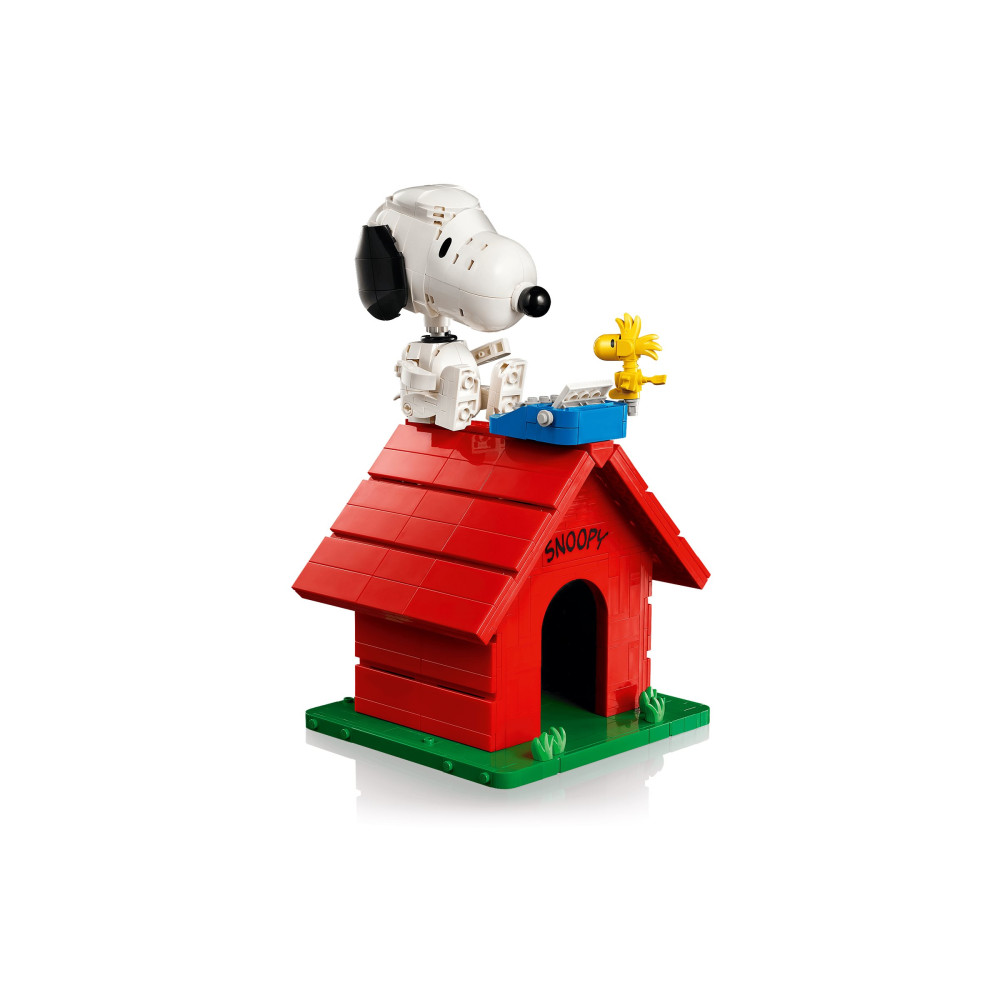 Produktbild för LEGO Ideas 21368 - Jordnötter: Snoppys hundkoja - byggsats