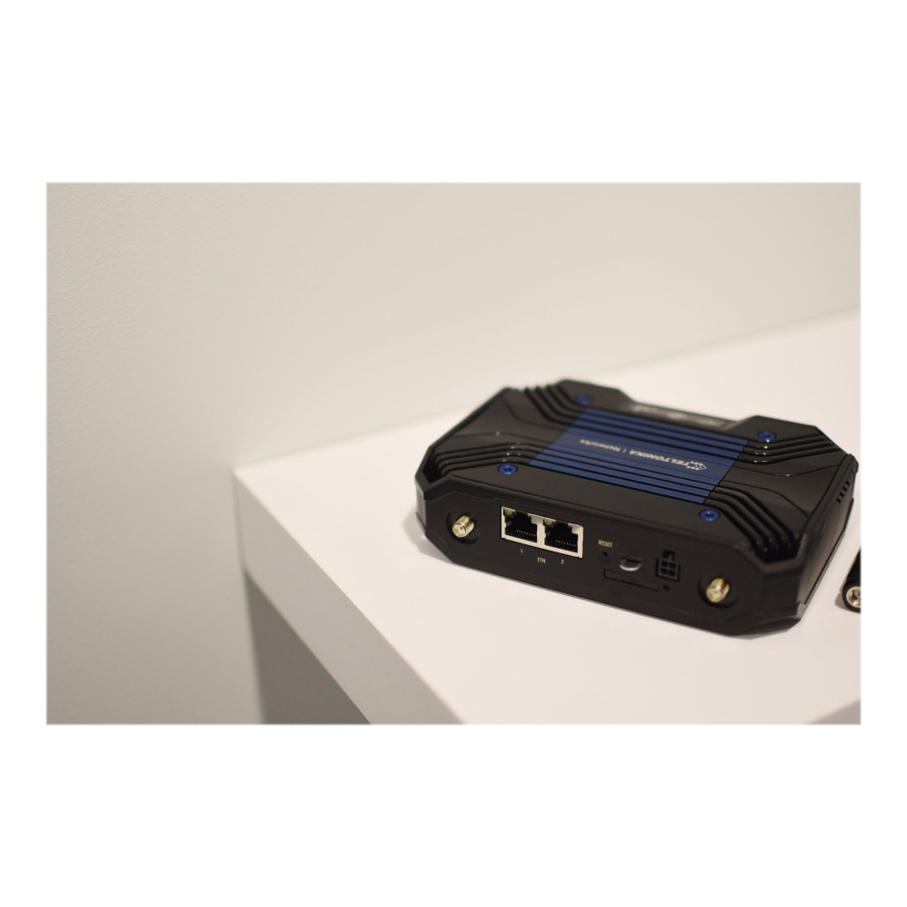 Produktbild för Teltonika TCR100 - trådlös router - WWAN - Wi-Fi 5 - 3G, 4G - skrivbordsmodell, bordsmonterbar