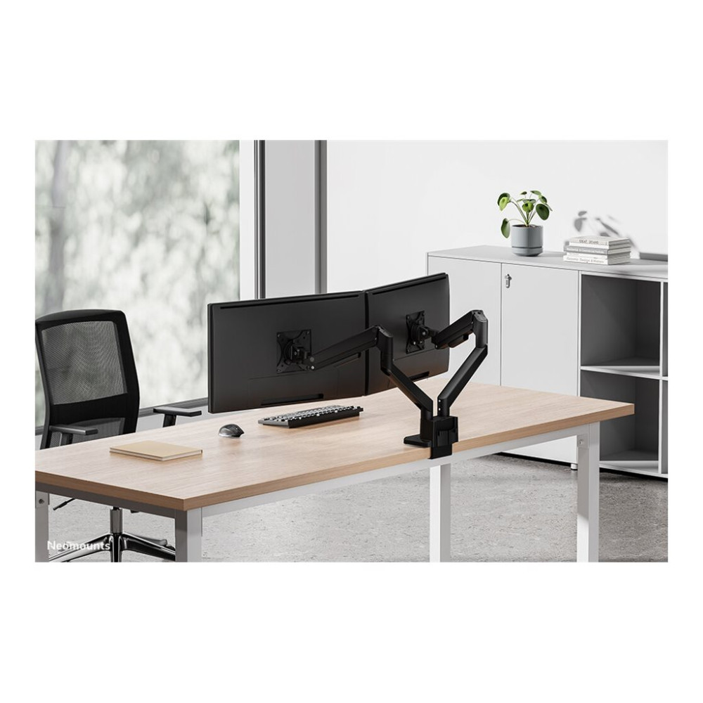 Produktbild för Neomounts NEXT Slim DS70-250BL2 monteringssats - fullständig rörelse - för 2 monitorer - svart