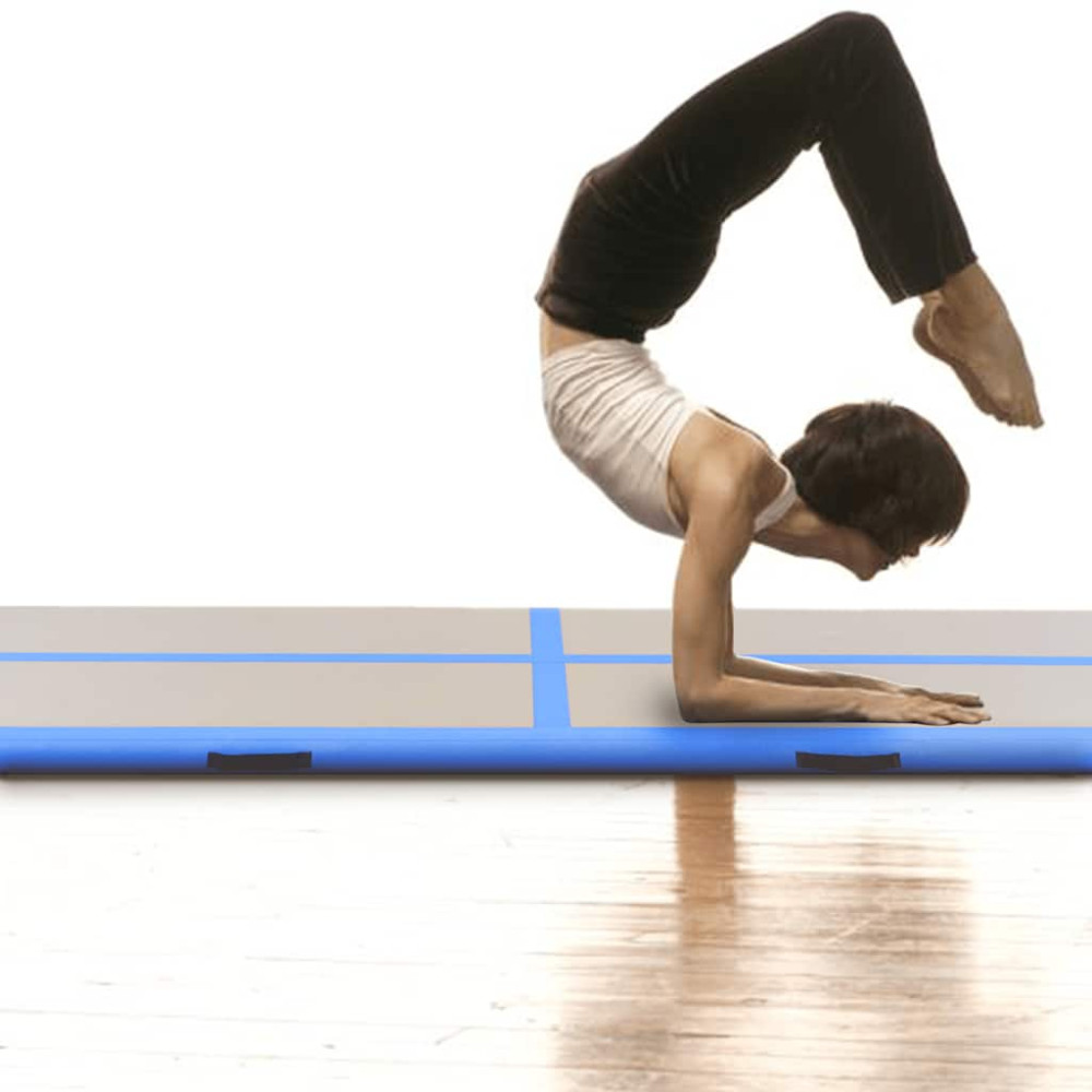 Produktbild för Uppblåsbar gymnastikmatta med pump 600x100x10 cm PVC blå