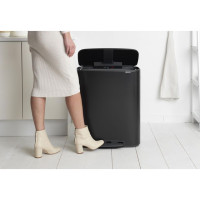 Produktbild för Papperskorg BRABANTIA Pedal Bo 60L svart