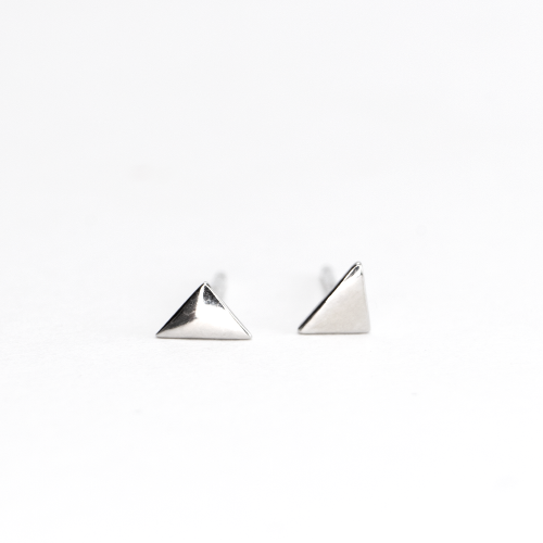 Asén Small Triangle Studs 925 silver