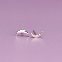Miniatyr av produktbild för Half Moon Studs 925 silver