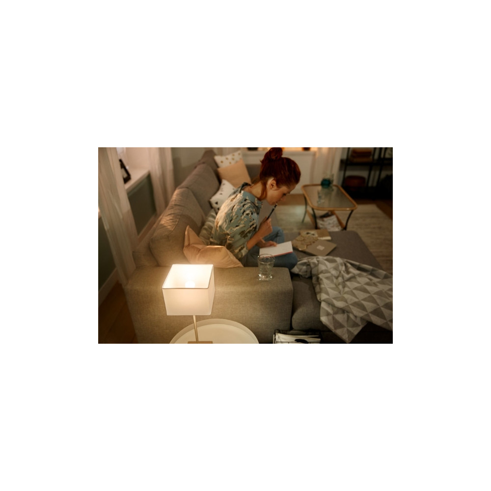 Produktbild för Philips Hue - LED-glödlampa - form: P45 - E14 - 5.7 W - varmt vitt ljus - 2700 K - vit
